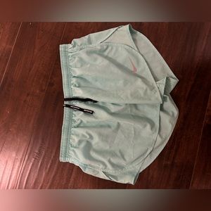 Nike running shorts /Size M